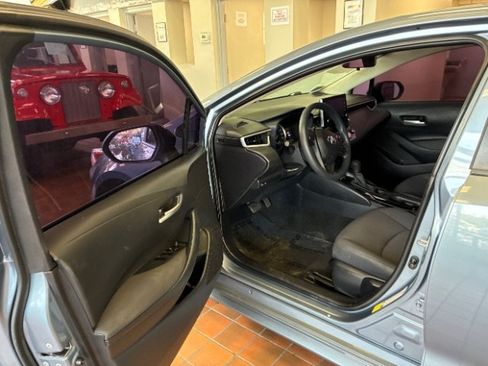 Used 2020 Toyota Corolla LE FWD image 13