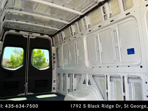 Used 2025 Mercedes-Benz Sprinter 3500 image 19