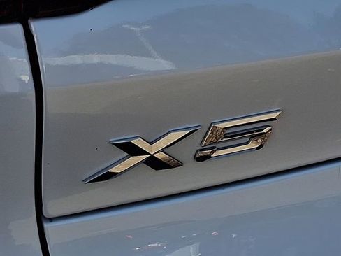 Used 2021 BMW X5 xDrive40i w/ Convenience Package image 39