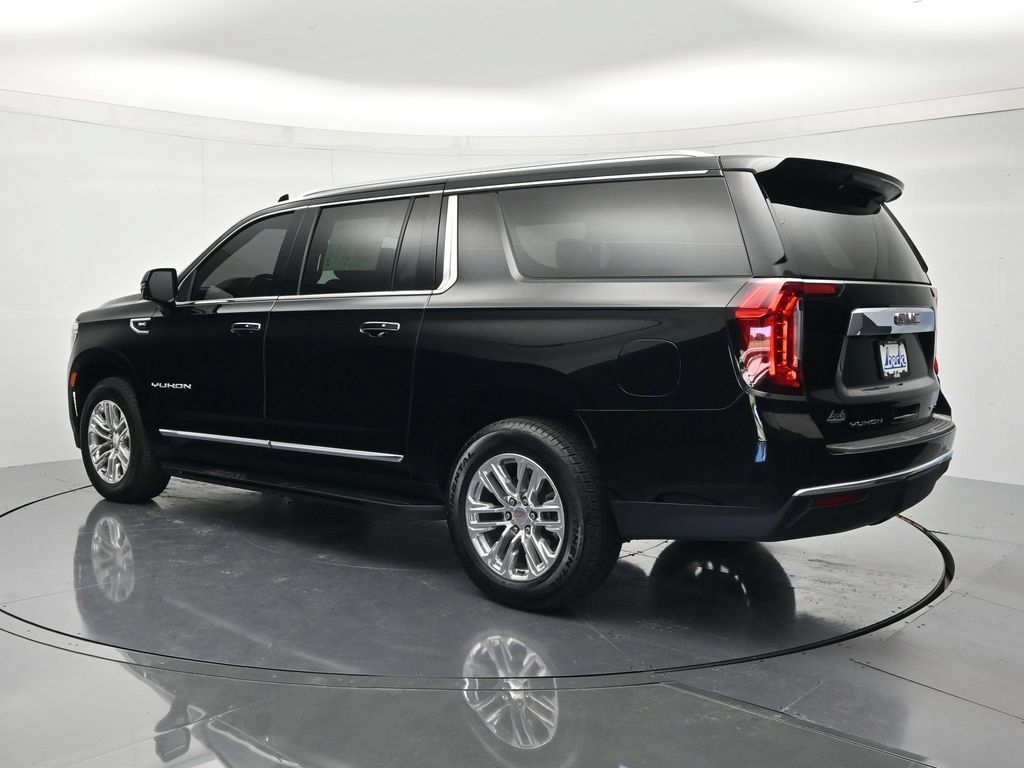 Used 2023 GMC Yukon XL SLT w/ SLT Luxury Package AWD/4WD image 7