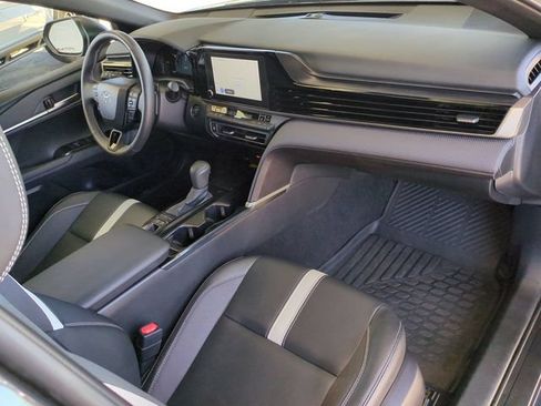 Used 2025 Toyota Camry SE FWD image 33