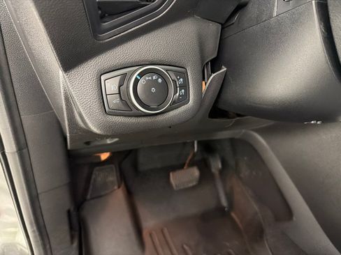 Used 2017 Ford Escape SE FWD image 11