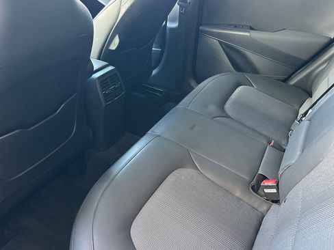 Used 2023 Kia Niro EX w/ EX Cold Weather Package FWD image 12