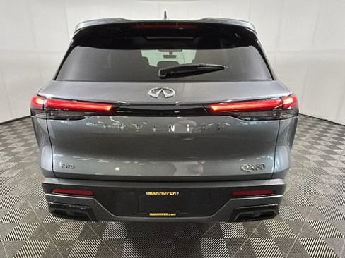 Used 2025 INFINITI QX60 Pure AWD/4WD image 3