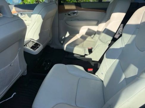 Used 2021 Volvo XC90 T6 Momentum w/ Advanced Package AWD/4WD image 14