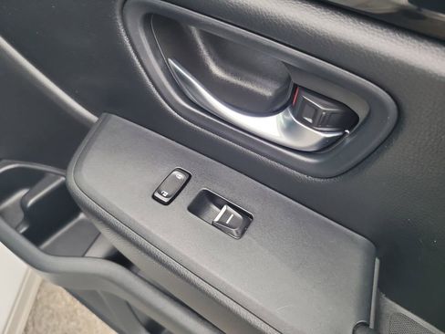 Used 2024 Honda Pilot Touring image 32