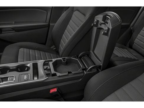 Used 2024 Ford Edge SE w/ Black Appearance Package AWD/4WD image 9
