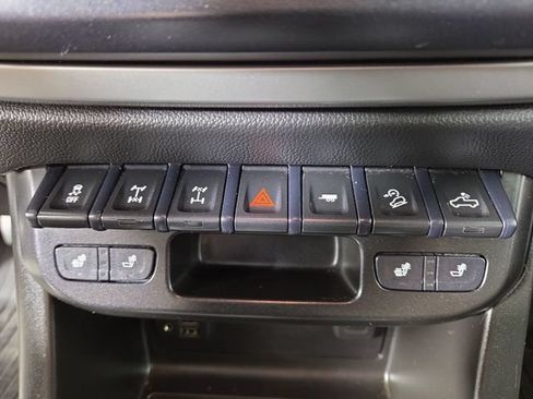 Used 2022 Chevrolet Colorado ZR2 AWD/4WD image 24