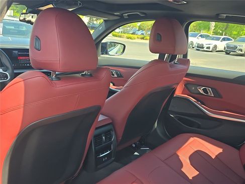 Used 2025 BMW M340i Sedan RWD image 11