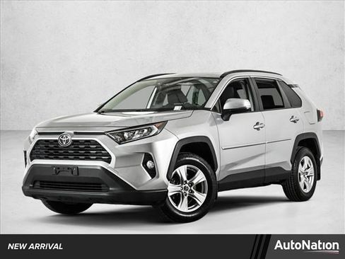Used 2019 Toyota RAV4 XLE image 1