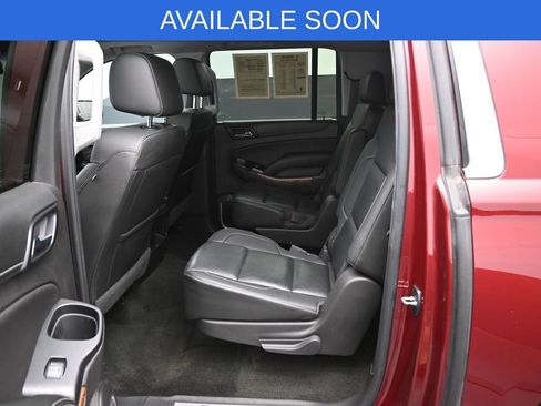 Used 2018 Chevrolet Suburban Premier AWD/4WD image 33