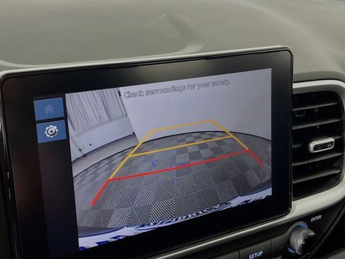 Certified 2026 Hyundai Venue SEL FWD image 12