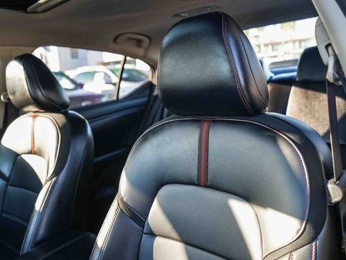 Used 2024 Nissan Sentra SR w/ SR Premium Package image 24