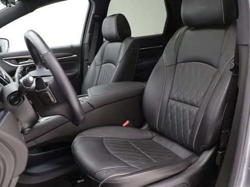 Used 2023 Buick Enclave Avenir w/ Avenir Technology Package image 17