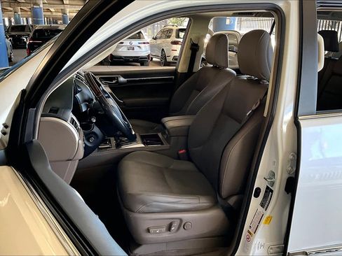 Used 2019 Lexus GX 460 Premium image 7