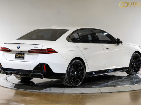 Used 2026 BMW 530i w/ M Sport Package image 10
