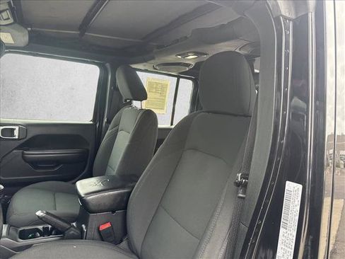 Used 2018 Jeep Wrangler Unlimited Sport AWD/4WD image 12