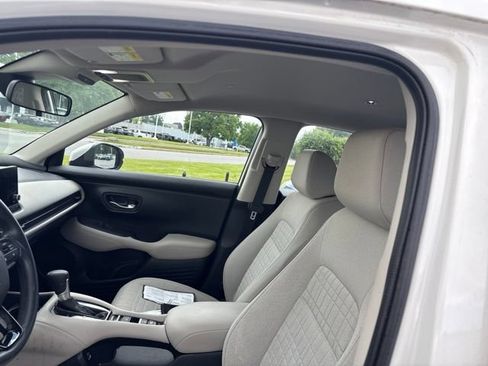 Used 2023 Honda HR-V LX image 10