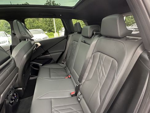 Used 2025 BMW X3 xDrive30i w/ Convenience Package image 29