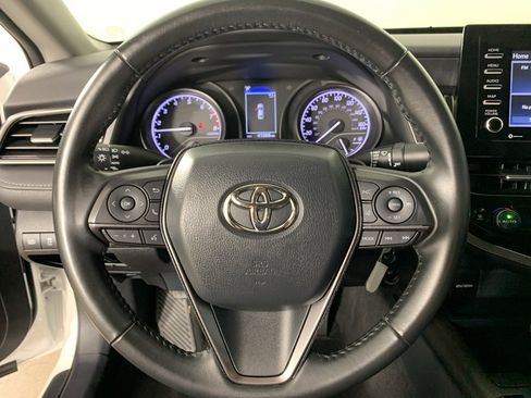 Used 2023 Toyota Camry SE image 21