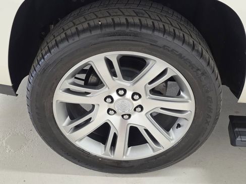 Used 2015 Cadillac Escalade Premium AWD/4WD image 46