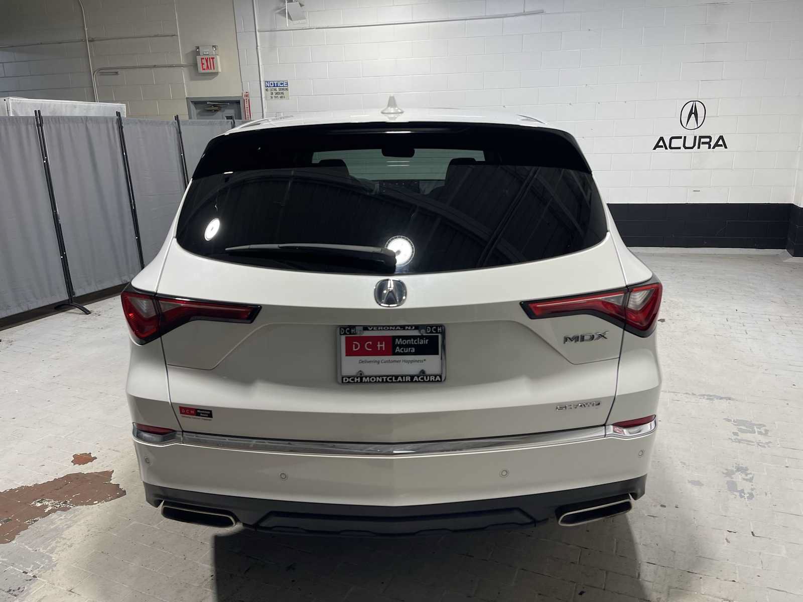 Used 2022 Acura MDX w/ Technology Package AWD/4WD image 5