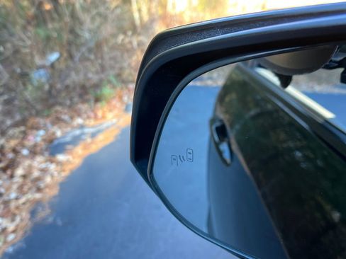 Used 2024 Toyota RAV4 XLE w/ Convenience Package image 27