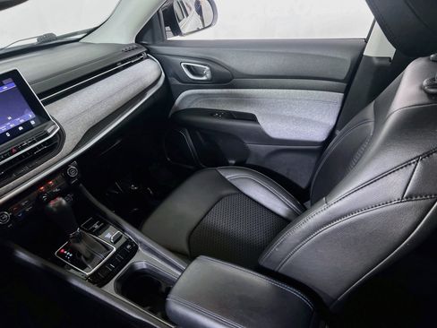 Used 2022 Jeep Compass Latitude AWD/4WD image 21