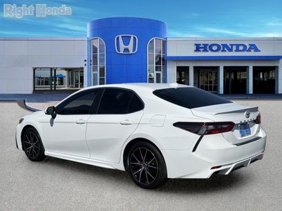 Used 2021 Toyota Camry SE w/ Carpet Mat Package (TMS)