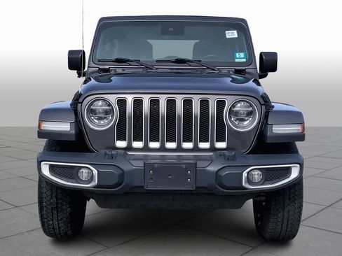 Used 2019 Jeep Wrangler Unlimited Sahara image 3