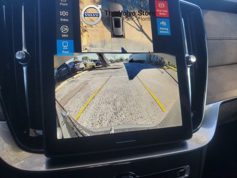 Used 2026 Volvo XC90 B6 Plus w/ Protection Package Premier AWD/4WD image 22