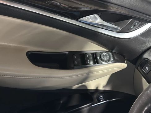 Used 2020 Buick Enclave Essence FWD image 21