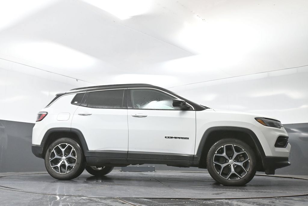 Used 2024 Jeep Compass Limited AWD/4WD image 25
