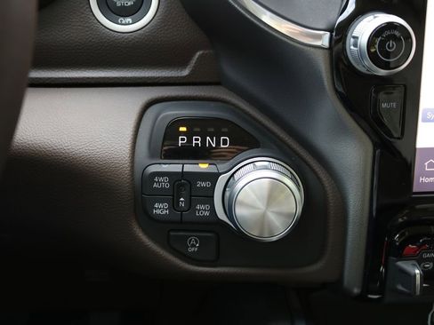 Used 2026 RAM 1500 Laramie AWD/4WD image 21