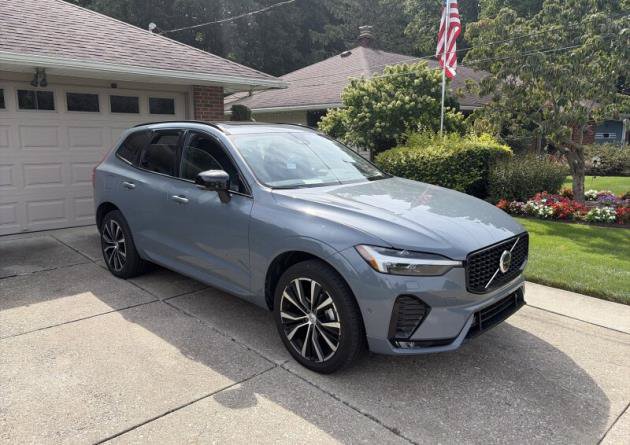Used 2023 Volvo XC60 B5 Plus w/ Protection Package Premier AWD/4WD image 6