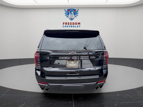 Used 2025 Chevrolet Suburban Z71 AWD/4WD image 6