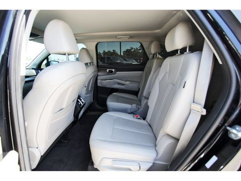 Used 2024 Kia Sorento SX FWD image 10