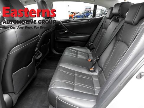 Used 2019 Lexus ES 350 Ultra Luxury w/ Accessory Package FWD image 23