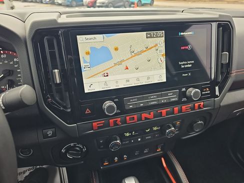 Used 2025 Nissan Frontier PRO-4X w/ Pro Premium Package image 37