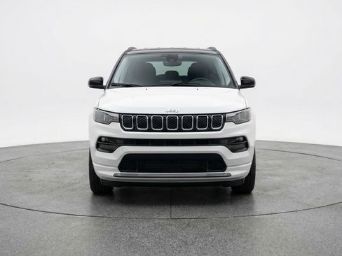Used 2025 Jeep Compass Limited image 2