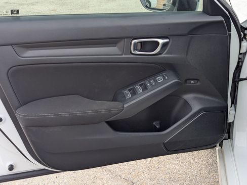 Used 2025 Honda Civic Sport image 11