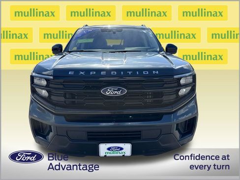 Used 2025 Ford Expedition Max Active image 11