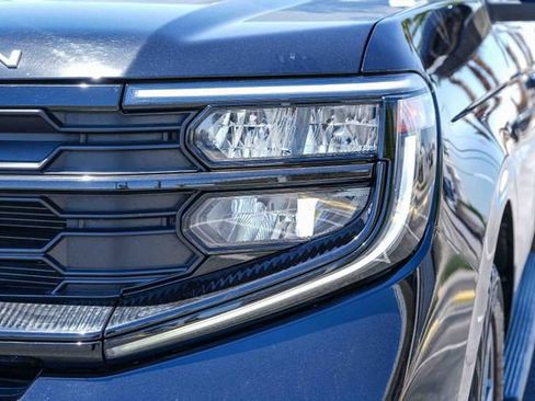 Certified 2025 Ford Expedition Active AWD/4WD image 4