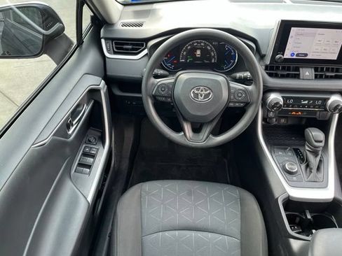 Used 2024 Toyota RAV4 AWD Hybrid image 8