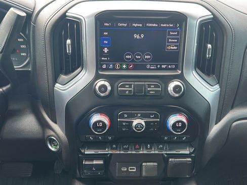 Used 2021 GMC Sierra 1500 SLT RWD image 13