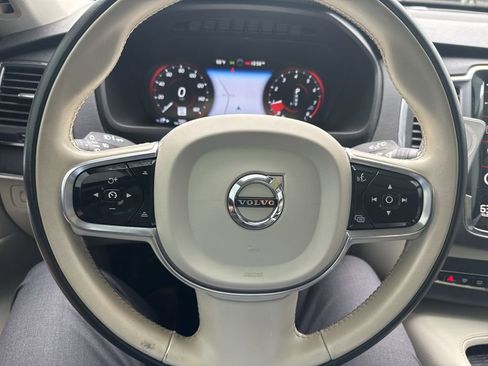 Used 2020 Volvo XC90 T6 Momentum w/ Protection Package Premier AWD/4WD image 7