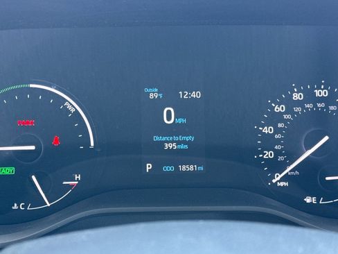 Certified 2023 Toyota Sienna XLE image 35