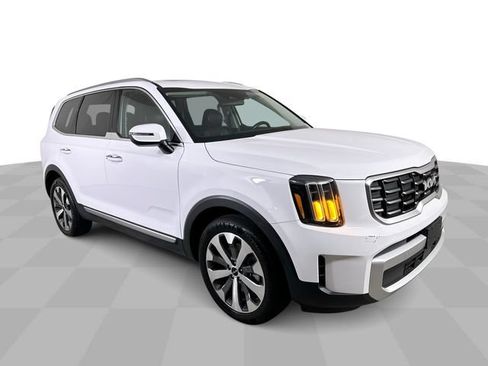 Used 2025 Kia Telluride S FWD image 2