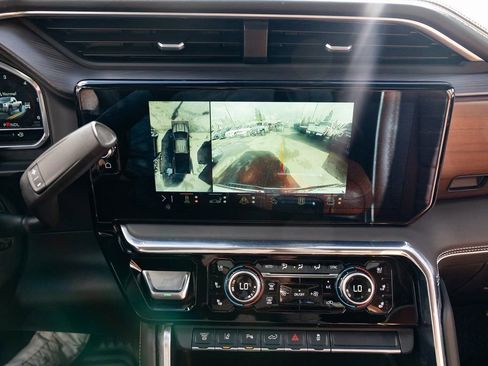 Used 2024 GMC Sierra 3500 Denali Ultimate image 15