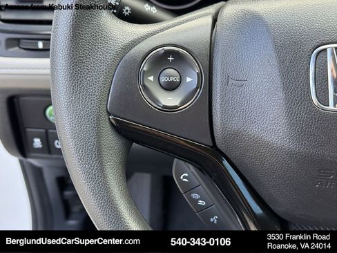 Used 2022 Honda HR-V LX image 19